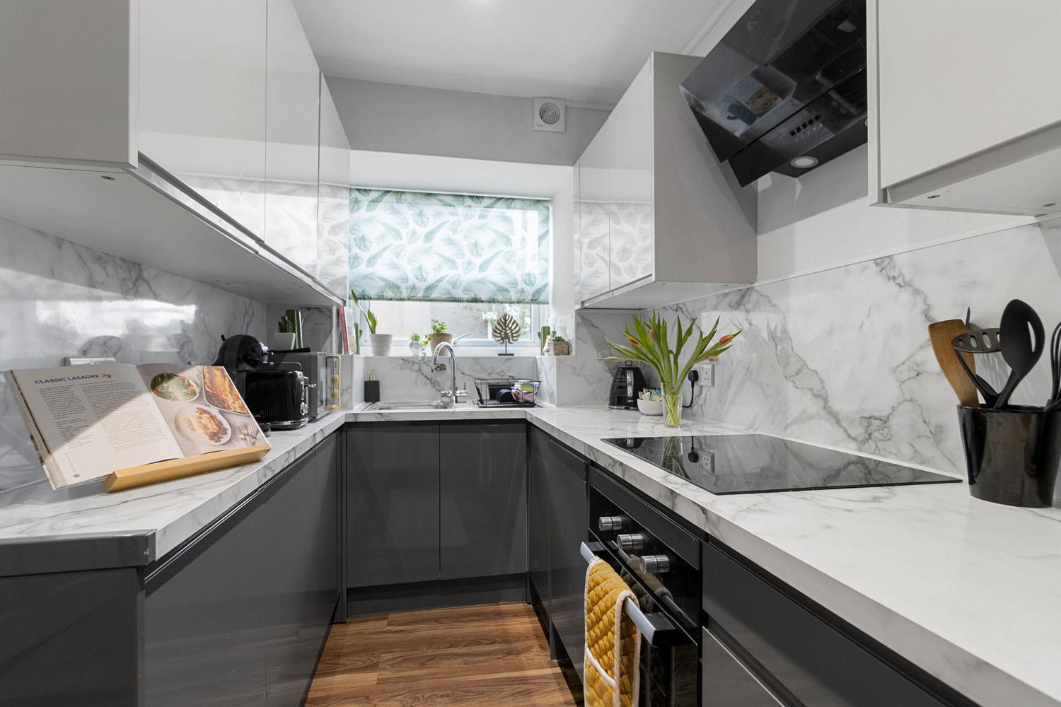 Stylish 2 Bed Near Beach, Parking, Wifi, Netflix Apartment Teignmouth