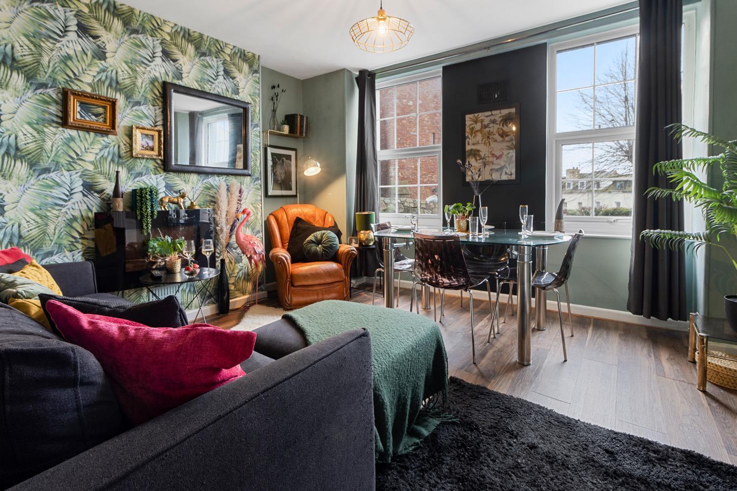 Apartment Stylish 2 Bed Near Beach, Parking, Wifi, Netflix Teignmouth